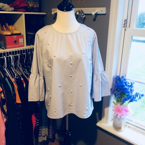 Beautiful light blue blouse with pearls - Picture 3 of 8